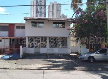 Casa de 4 habitaciones, Panamá · Venta de Casa en Parque Lefevre
