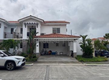 Casa de 3 habitaciones, Panamá · Venta de Casa en Versalles Mps27 - 1778