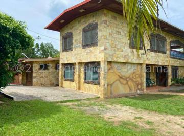 Casa de 3 habitaciones, Chame · Casa en Gorgona Casa Nueva Gorgona en Venta
