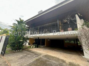 Casa de 4 habitaciones, Panamá · Se Vende Casa en El Carmen Zc