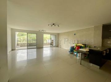 Apartamento de 3 habitaciones, Panamá · Se Vende Apartamento en Altos de Panama Zc