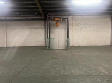 Bodega-Galpón-Depósito · 1611m² · 2 Estacionamientos · Alquilo Bodega Zona Libre France Field