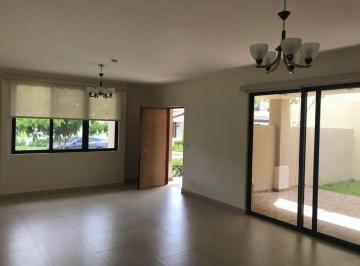 Casa de 3 habitaciones, Arraiján · Amplia Casa en Venta en Panamá Pacifico
