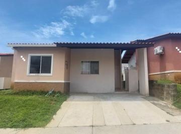 Casa de 3 habitaciones, La Chorrera · Alquiler de Casa en Chorrera Arboledas