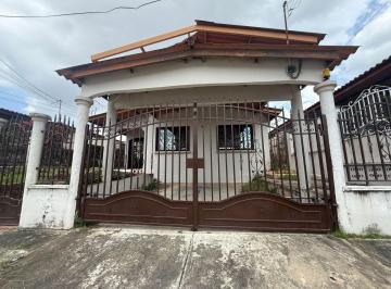 Casa de 3 habitaciones, San Miguelito · En Remate Casa en Brisas del Golf - Dr