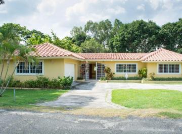 Casa de 4 habitaciones, Chame · Club de Golf de Coronado. 1321 m 4r 2b Cbe $1400