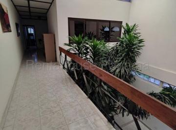 Casa de 6 habitaciones, Panamá · Venta de Casa en Los Angeles