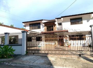 Casa de 4 habitaciones, Panamá · Venta de Casa en La Alameda