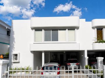 Casa · 441m² · 4 Recámaras · 4 Estacionamientos · Se Alquila Casa Duplex | Obarrio