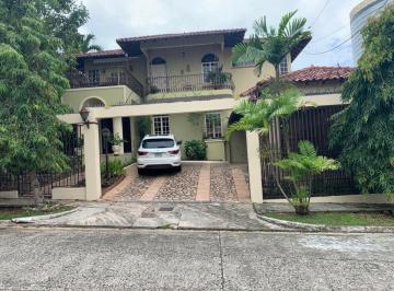 Casa de 3 habitaciones, Panamá · Venta de Casa en Betania