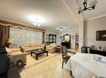 Casa de 4 habitaciones, Panamá · Venta Casa El Carmen