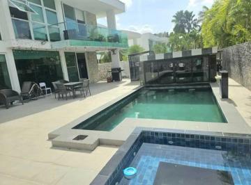 Casa · 357m² · 4 Recámaras · 3 Estacionamientos · Alquiler de Casa en Costa Sur con Piscina Privada