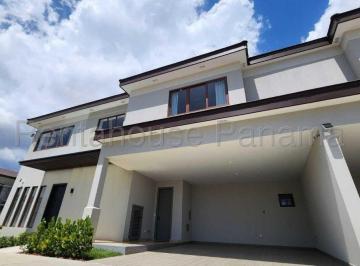 Casa de 3 habitaciones, Panamá · Venta de Casa en Santa Maria