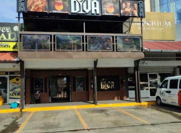 Local comercial · 3 Estacionamientos · Vendo Local Comercial y Negocio en Calle 50 Ab