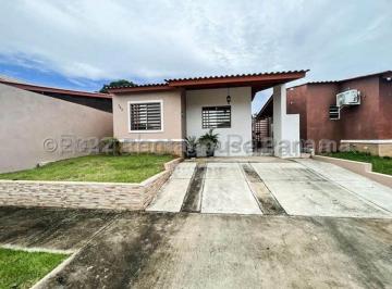 Casa de 3 habitaciones, La Chorrera · Venta de Casa en Arboledas Los Avellanos