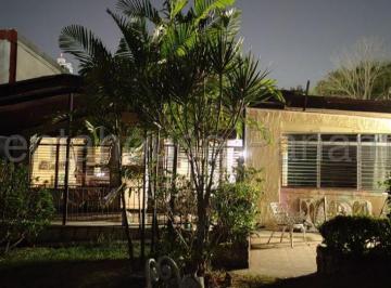 Casa de 1 habitación, Panamá · Venta de Casa en Betania