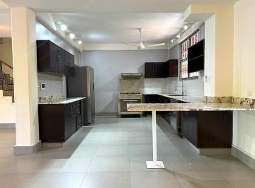 Casa · 420m² · 4 Recámaras · 3 Estacionamientos · Casa en Alquiler Clayton | con Línea Blanca Ct