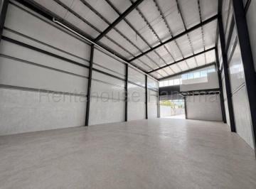 Bodega-Galpón-Depósito , Panamá · Alquiler de Galera en Parque Lefevre