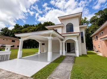 Casa · 517m² · 5 Recámaras · 4 Estacionamientos · Venta Casa Clayton 517 m² Linea Blanca Clayton Forest Mld