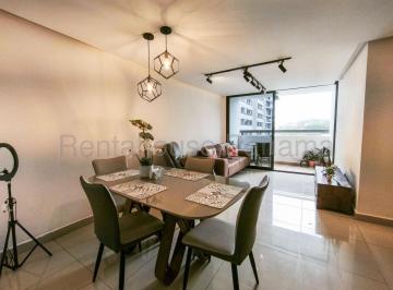 Apartamento de 2 habitaciones, Panamá · Bello Apartamento en Venta en Condado del Rey
