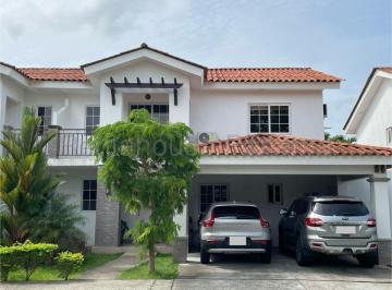 Casa de 4 habitaciones, Panamá · Casa en Venta en Versalles. PH Quintas de Versalles. 27ldc1898
