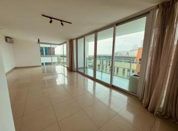Apartamento · 208m² · 3 Recámaras · 2 Estacionamientos · Se Alquila Apartamento Linea Blanca | Costa del Este