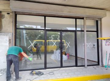 Local comercial · 100m² · 6 Estacionamientos · Local Remodelado en San Francisco Amplia Visibilidad