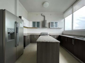 Apartamento · 245m² · 3 Recámaras · 2 Estacionamientos · Espacio, Ubicación y Estilo de Vida en Costa del Este por $610k