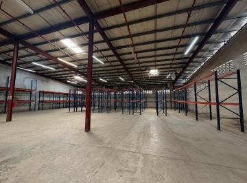 Bodega-Galpón-Depósito · 2700m² · 2 Estacionamientos · Alquilo Bodega Cocosolito Zona Libre de Colon