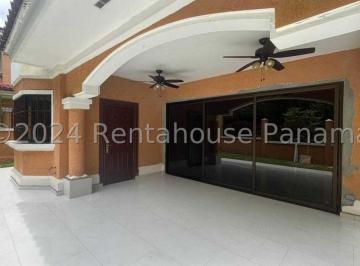 Casa de 3 habitaciones, Panamá · Alquiler de Casa en Clayton 27lbr1776