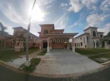 Casa de 3 habitaciones, Panamá · Venta de Casa en Clayton