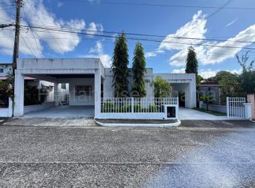 Casa de 4 habitaciones, Panamá · Vendo Casa en Betania