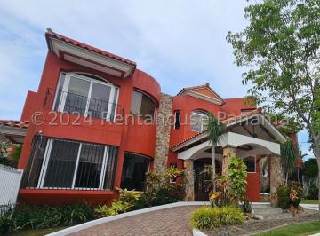 Casa de 4 habitaciones, Panamá · Vendo Casa en Altos del Golf