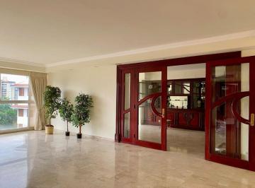 Apartamento de 4 habitaciones, Panamá · Apartamento en Venta en Edificio de Lujo en La Cresta