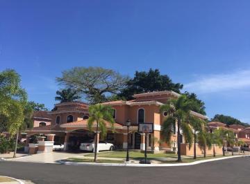 Casa · 500m² · 4 Recámaras · 2 Estacionamientos · Venta de Casa en Clayton - PH Clayton Village