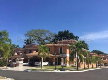 Casa de 4 habitaciones, Panamá · Alquiler de Casa en Clayton 26lbr8986