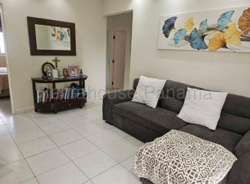 Casa de 3 habitaciones, Panamá · Venta de Amplia Casa con Línea Blanca en Quintas de Versalles, Versalles | 264 m², 3 Rec.