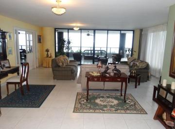 Apartamento de 3 habitaciones, Panamá · Venta de Apartamento en Av Balboa