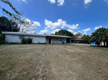 Casa de 6 habitaciones, Chame · Venta de Casa con Amplio Terreno en Gorgona