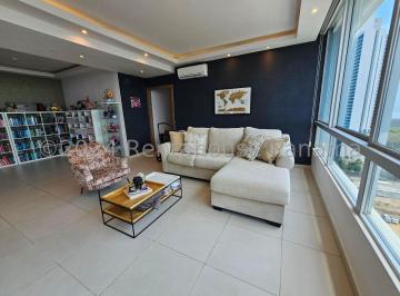 Apartamento de 3 habitaciones, Panamá · Venta de Espectacular Apartamento con Línea Blanca Frente Al Mar en PH Maui Luxury, Costa del Este