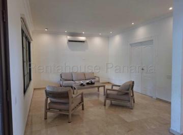 Casa de 4 habitaciones, Panamá · Alquiler de Acogedora Casa Dúplex con Línea Blanca en Costa Serena, Costa del Este | 425 m²