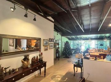 Casa de 2 habitaciones, Panamá · Asa en Venta en Ancón con Amplio Terreno de 598 m²