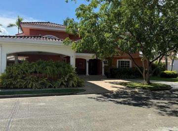 Casa de 3 habitaciones, Panamá · Venta de Casa en Residencial Costa Serena, Costa del Este