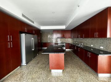 Apartamento · 500m² · 4 Recámaras · 3 Estacionamientos · Apartamento en Alquiler en PH The Point Paitilla con Linea Blanca G. S