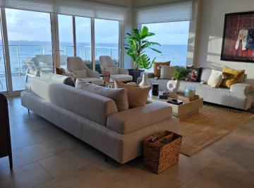 Apartamento · 330m² · 5 Recámaras · 2 Estacionamientos · Espectacular Apartamento en Playa Escondida1455rc