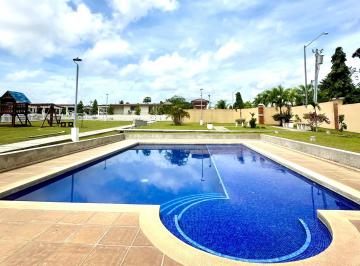 Casa · 122m² · 3 Recámaras · 2 Estacionamientos · Alquiler Casa Chorrera 200 m² Terreno con Terraza PH Los Establos