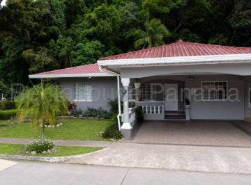 Casa de 4 habitaciones, Panamá · Venta Casa Albrook