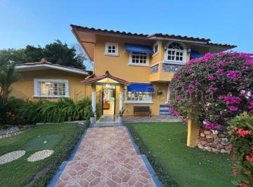 Casa de 5 habitaciones, Panamá · Venta Casa Coronado Golf Club