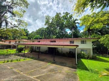Apartamento de 8 habitaciones, Panamá · Edificio Residencial en Venta en Clayton Ym