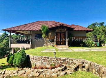 Casa de 6 habitaciones, Chame · Venta de Casa con Lote de Terreno en Chica 27*487 Mfk